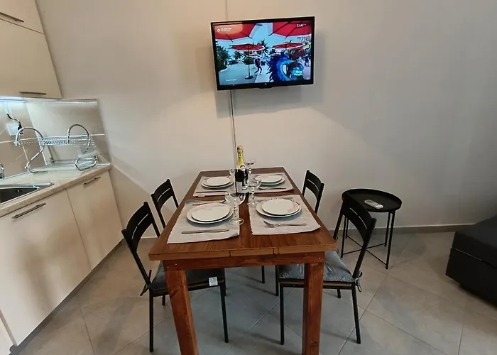 Salamis Room