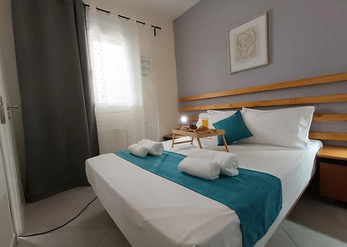 Salamis Room